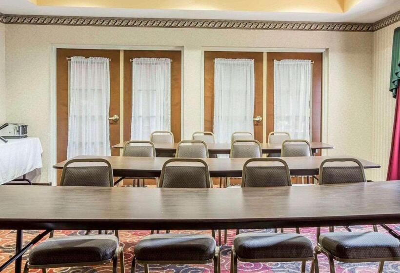 فندق Comfort Inn & Suites At I 85