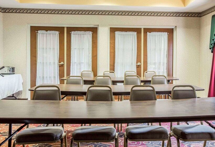 فندق Comfort Inn & Suites At I 85