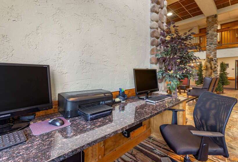 فندق Comfort Inn & Suites Branson Meadows