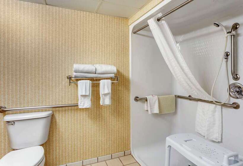 בית מלון כפרי Comfort Inn & Suites Branson Meadows