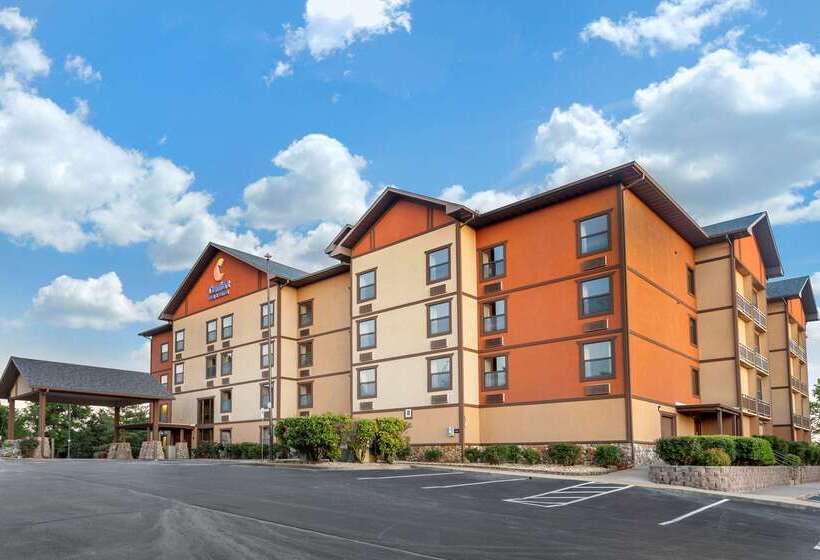فندق Comfort Inn & Suites Branson Meadows