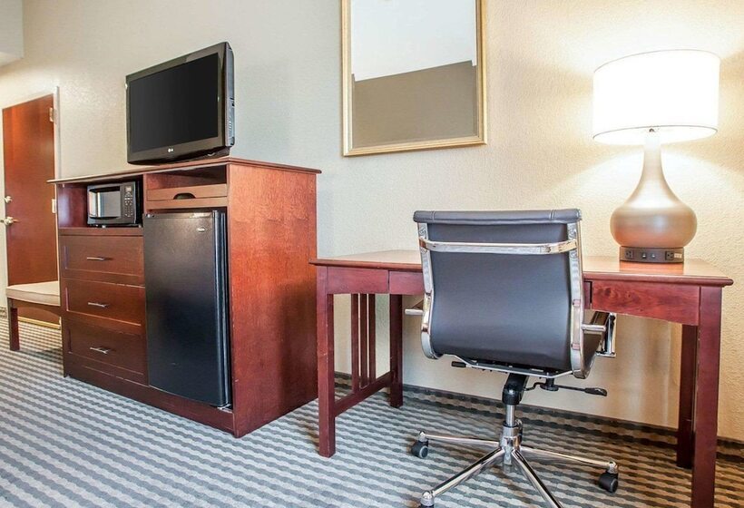 فندق Comfort Inn & Suites Carneys Point