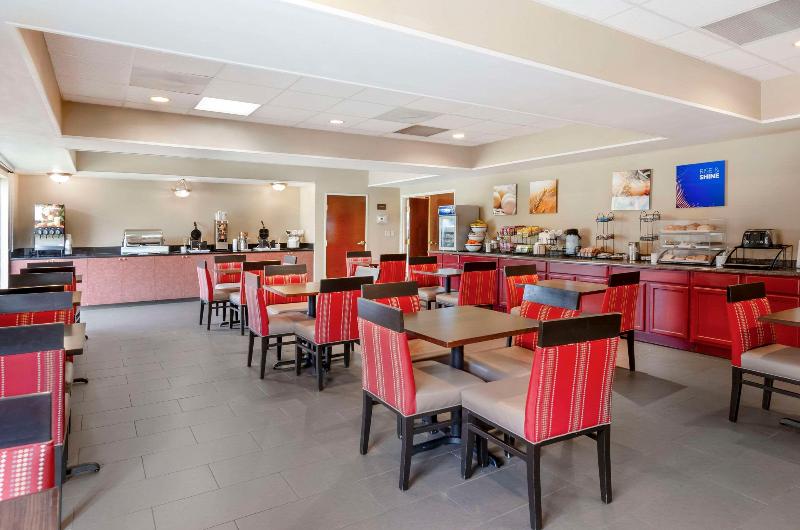 Отель Comfort Inn & Suites Christiansburg I 81