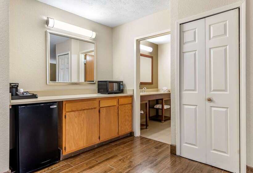 酒店 Comfort Inn & Suites Cincinnati Eastgate