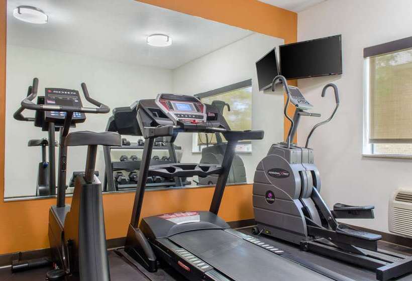 فندق Comfort Inn & Suites Covington   Mandeville
