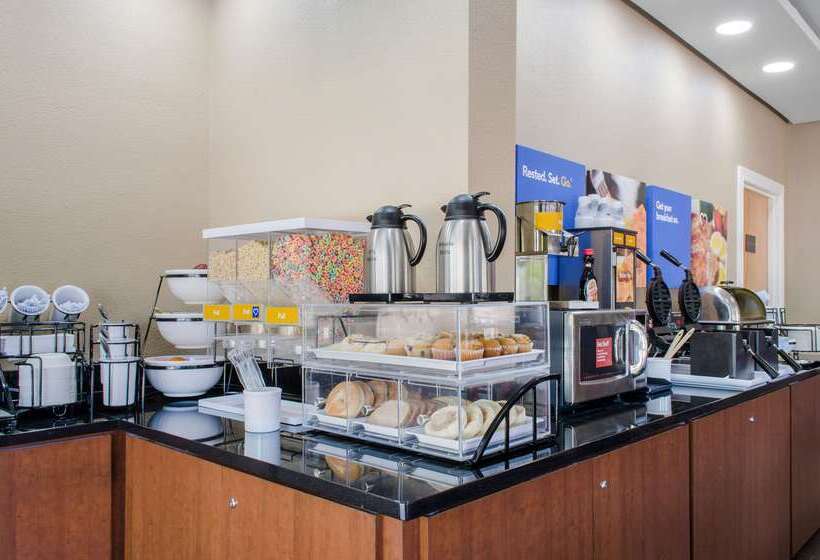 فندق Comfort Inn & Suites Covington   Mandeville