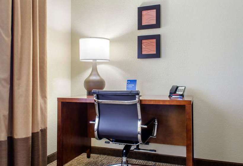 בית מלון כפרי Comfort Inn & Suites Covington   Mandeville