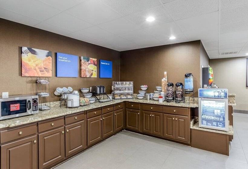 فندق Comfort Inn & Suites