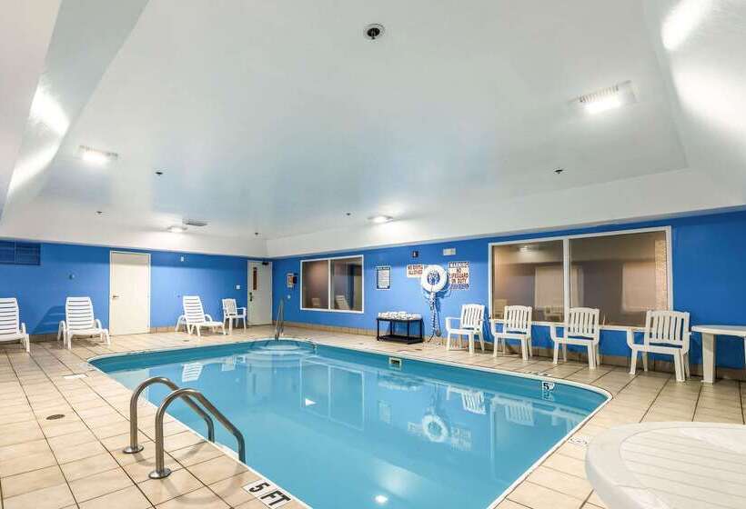 ホテル Comfort Inn & Suites