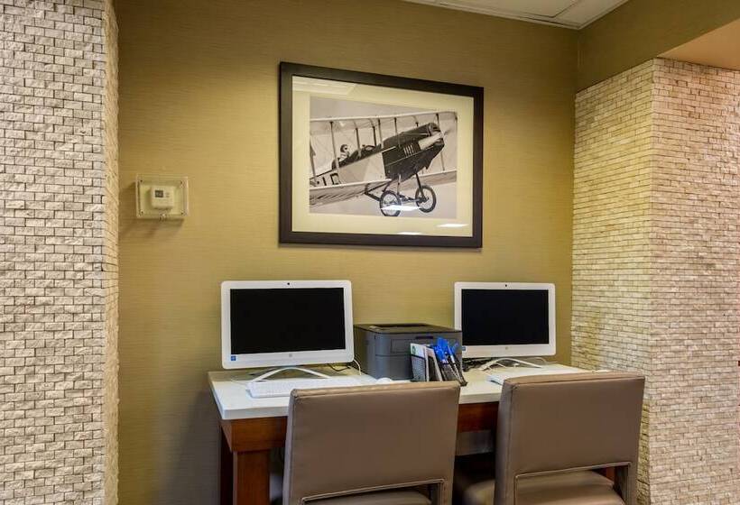 ホテル Comfort Inn & Suites