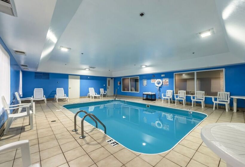 ホテル Comfort Inn & Suites