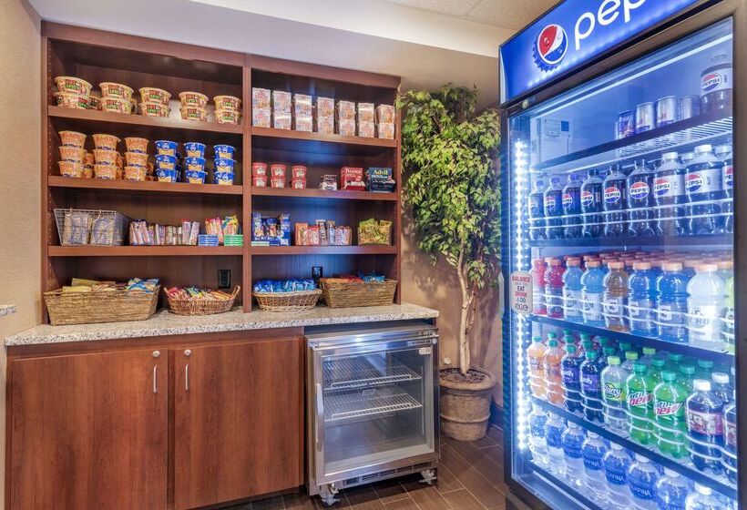 فندق Comfort Inn & Suites Dover Portsmouth