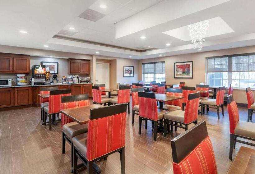 فندق Comfort Inn & Suites Dover Portsmouth