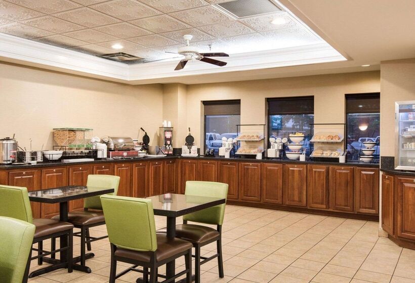 فندق Comfort Inn & Suites Lavale  Cumberland