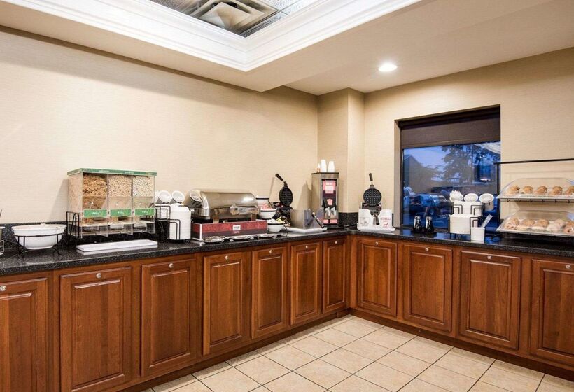 فندق Comfort Inn & Suites Lavale  Cumberland