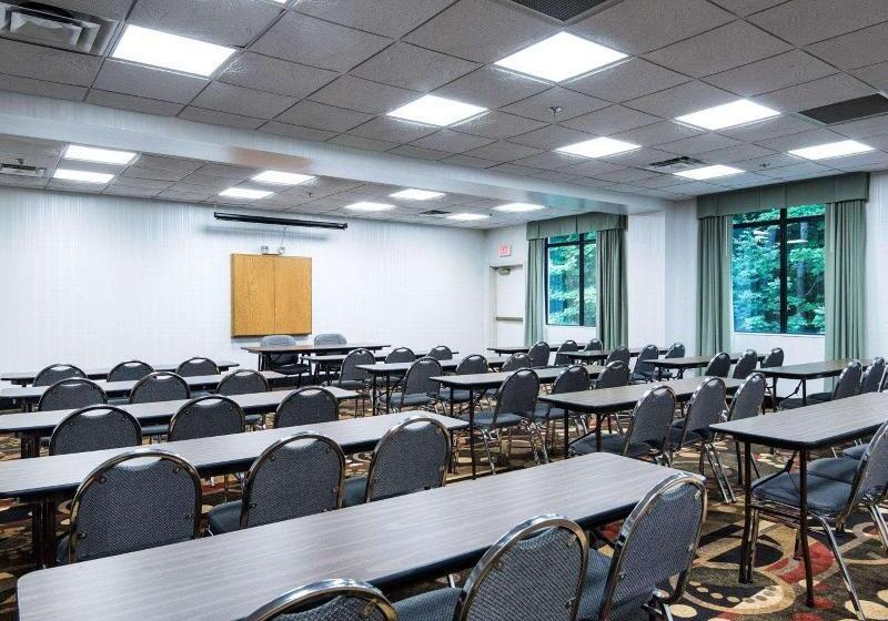 فندق Comfort Inn & Suites Lavale  Cumberland