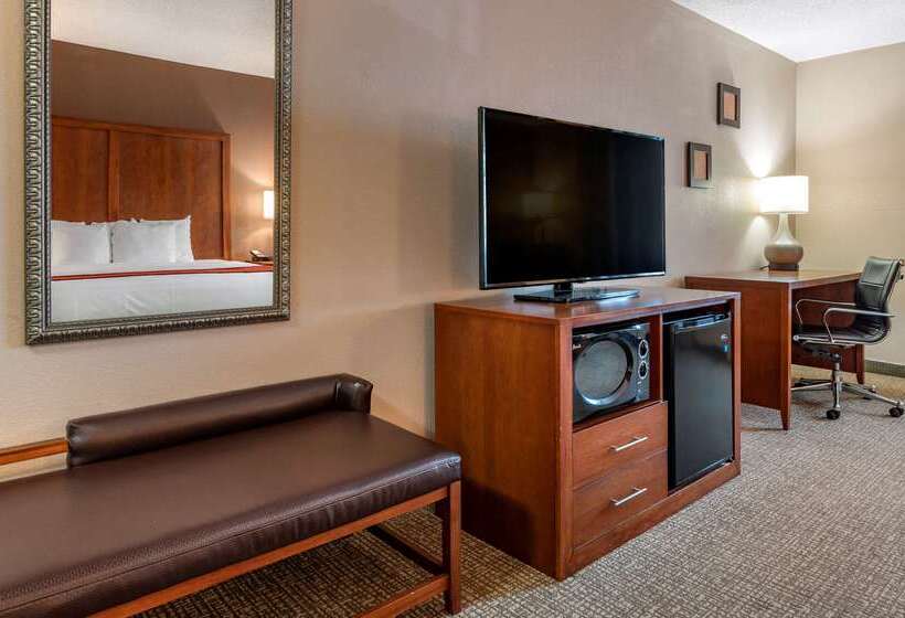 فندق Comfort Inn & Suites