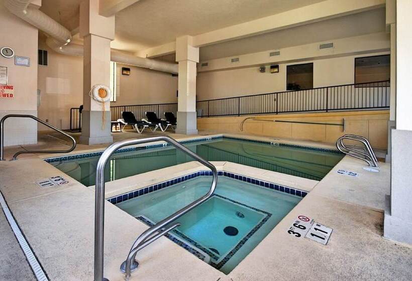 ホテル Comfort Inn & Suites Midtown