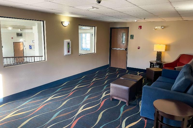 ホテル Comfort Inn & Suites Midtown