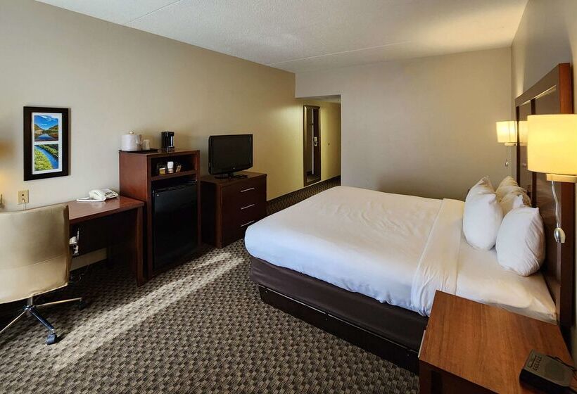 فندق Comfort Inn & Suites Near Pocono Mountains