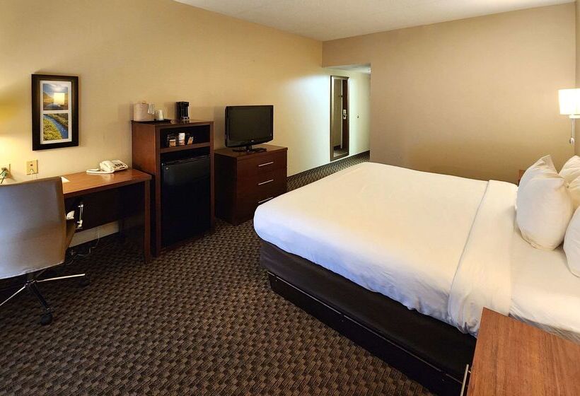 فندق Comfort Inn & Suites Near Pocono Mountains