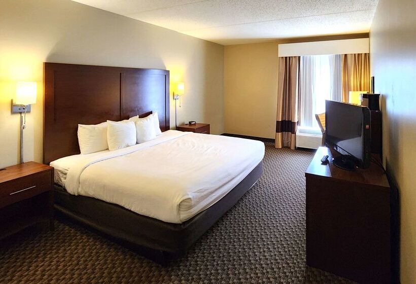 فندق Comfort Inn & Suites Near Pocono Mountains