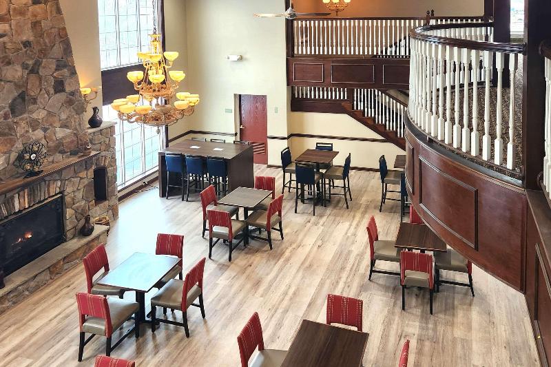 فندق Comfort Inn & Suites Near Pocono Mountains