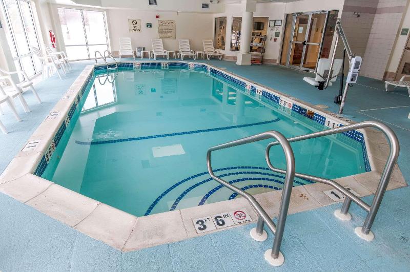 فندق Comfort Inn & Suites Near Pocono Mountains