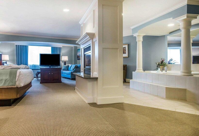 בית מלון כפרי Comfort Inn & Suites Near Burke Mountain
