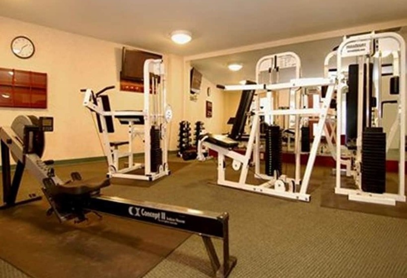 בית מלון כפרי Comfort Inn & Suites Near Burke Mountain