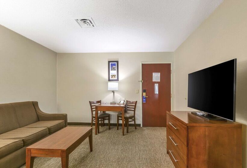 בית מלון כפרי Comfort Inn & Suites