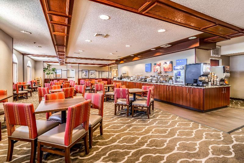 בית מלון כפרי Comfort Inn & Suites