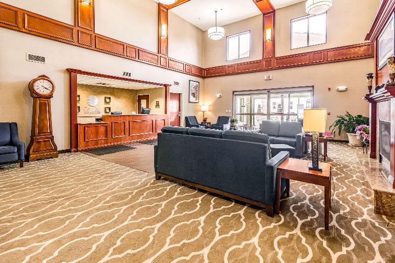 בית מלון כפרי Comfort Inn & Suites