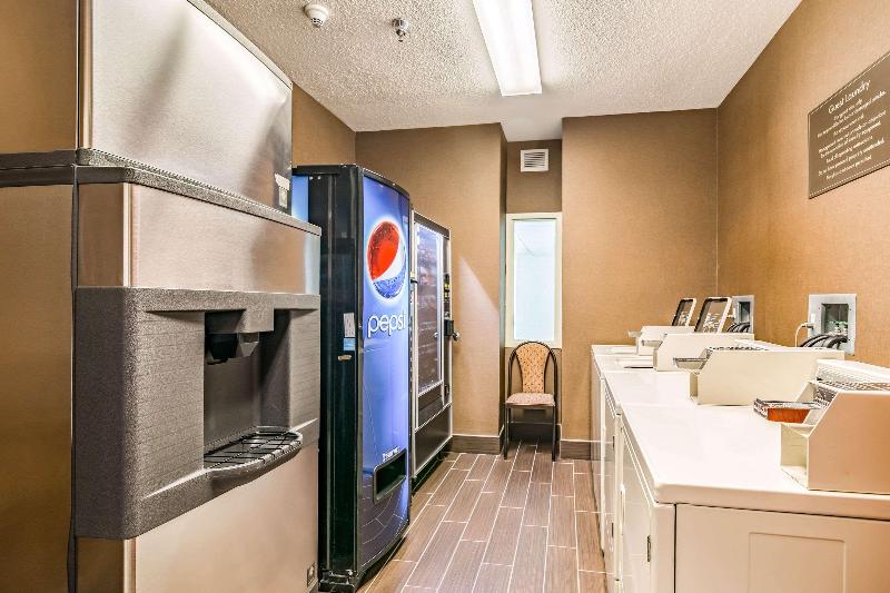 בית מלון כפרי Comfort Inn & Suites