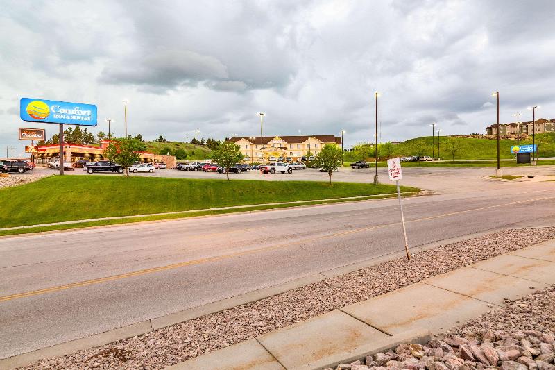 בית מלון כפרי Comfort Inn & Suites