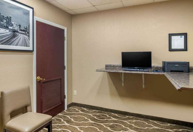 فندق Comfort Inn & Suites Atlanta Smyrna