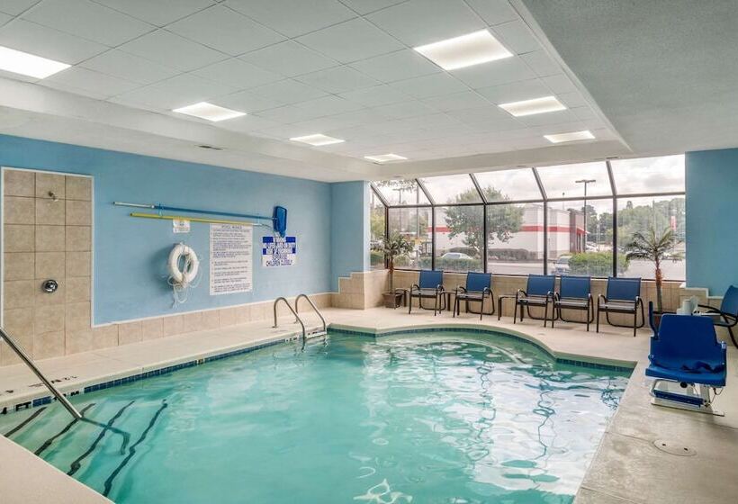 فندق Comfort Inn & Suites Atlanta Smyrna