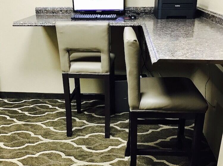 فندق Comfort Inn & Suites Atlanta Smyrna