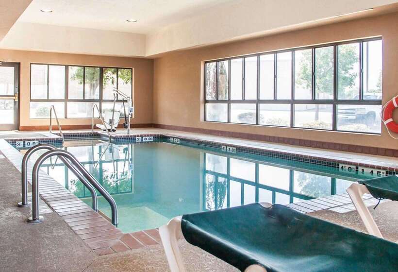 فندق Comfort Inn & Suites