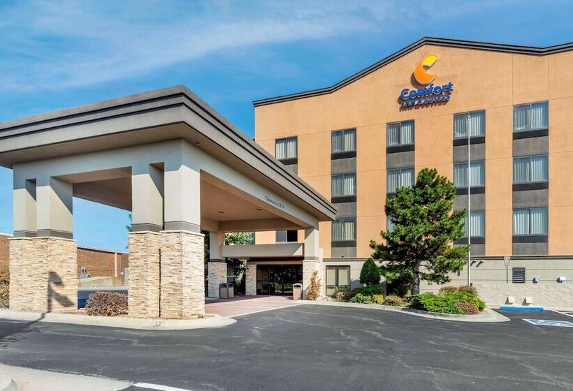 فندق Comfort Inn & Suites