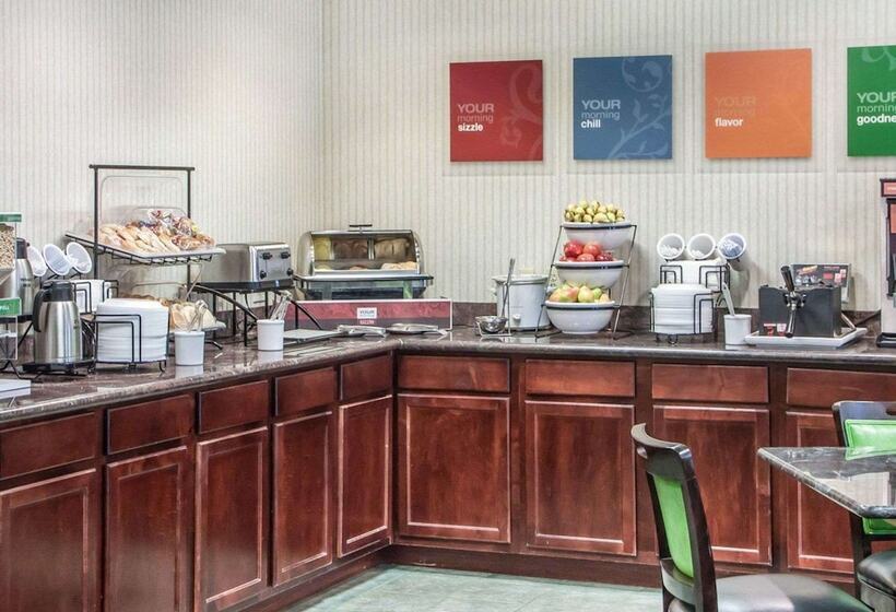 فندق Comfort Inn & Suites