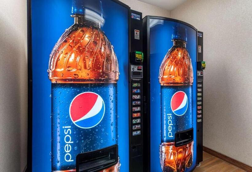 فندق Comfort Inn Warrensburg Station