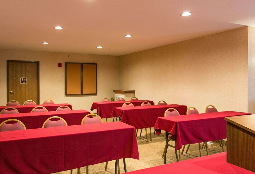 فندق Comfort Inn Warrensburg Station