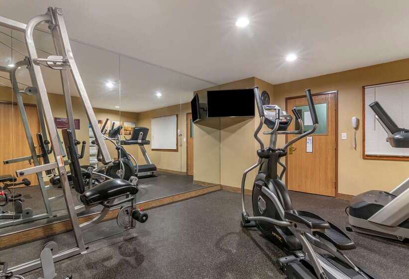 فندق Comfort Inn Warrensburg Station