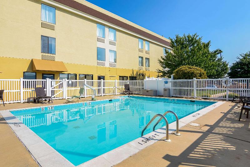 בית מלון כפרי Comfort Inn Woodstock Shenandoah