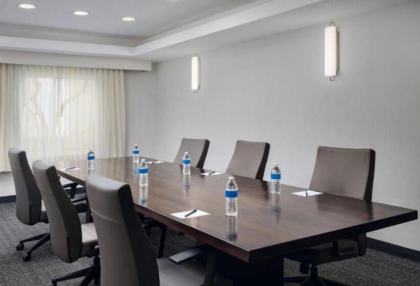 هتل Courtyard Baton Rouge Siegen Lane