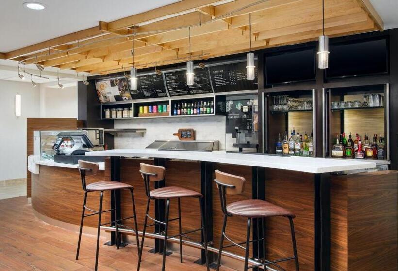 هتل Courtyard Baton Rouge Siegen Lane