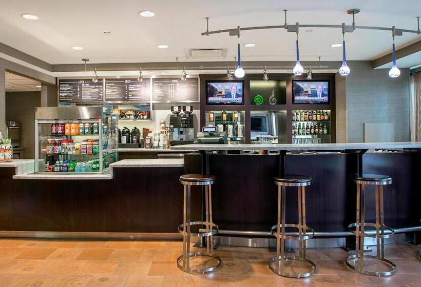 Отель Courtyard Binghamton