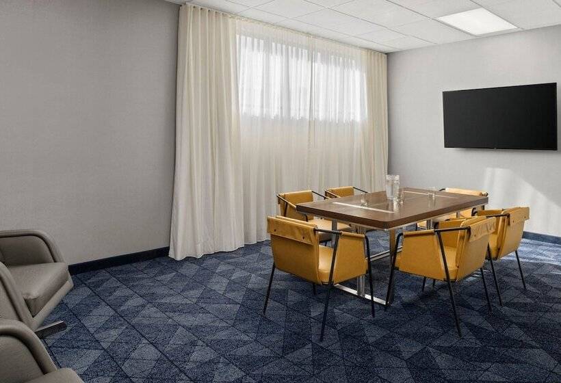 בית מלון כפרי Courtyard Boise Downtown