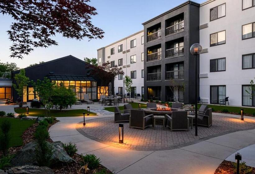 בית מלון כפרי Courtyard Boise Downtown